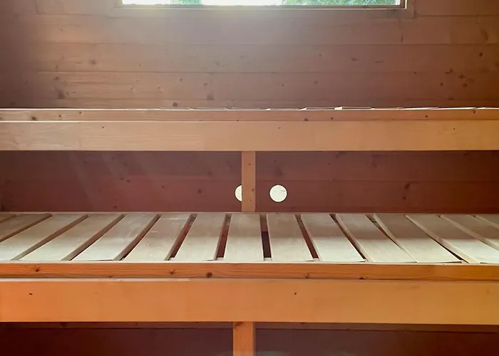 Habitación en casa particular Helles In Unserem Zuhause Mit Queensize-bett, Balkon, Schreibtisch, Tv, Klimaanlage & Abdunkelnden Jalousien Norderstedt