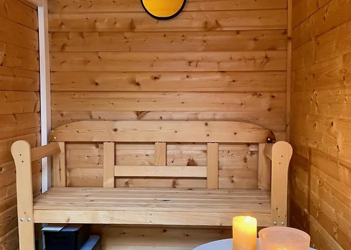 Habitación en casa particular Helles In Unserem Zuhause Mit Queensize-bett, Balkon, Schreibtisch, Tv, Klimaanlage & Abdunkelnden Jalousien Norderstedt